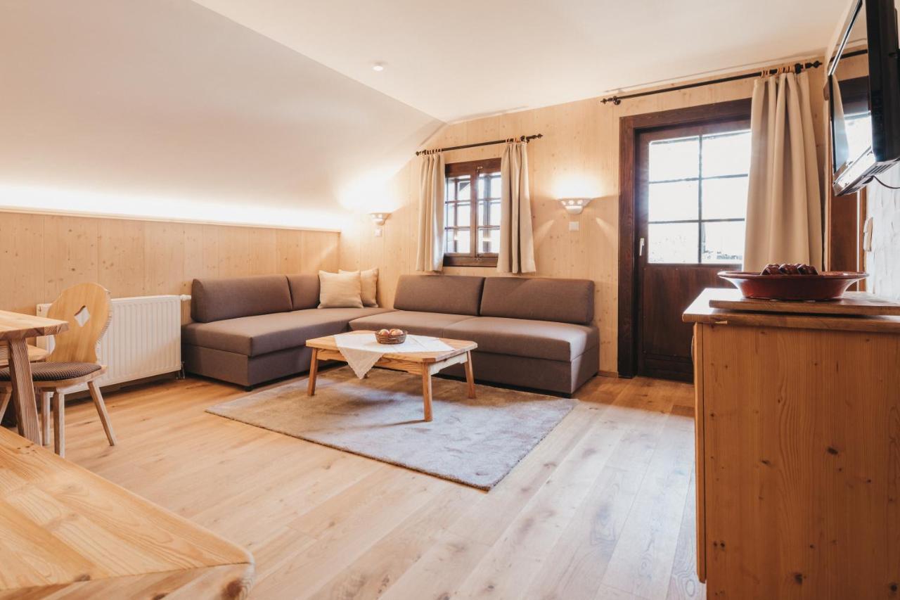 Naturel Hoteldorf Schoenleitn Latschach ober dem Faakersee Εξωτερικό φωτογραφία