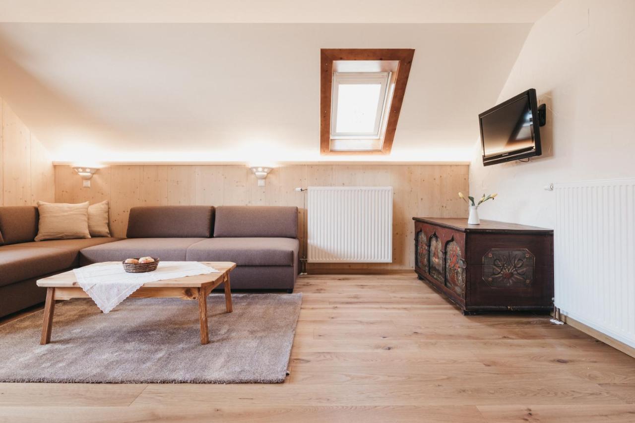 Naturel Hoteldorf Schoenleitn Latschach ober dem Faakersee Εξωτερικό φωτογραφία