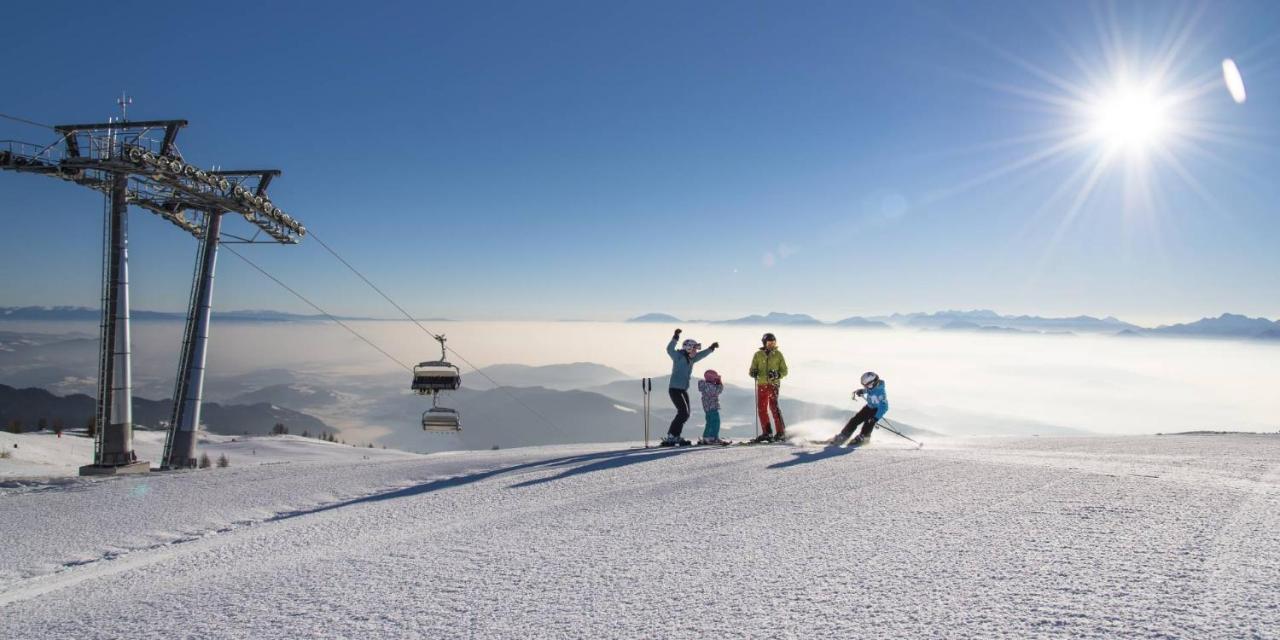 Naturel Hoteldorf Schoenleitn Latschach ober dem Faakersee Εξωτερικό φωτογραφία