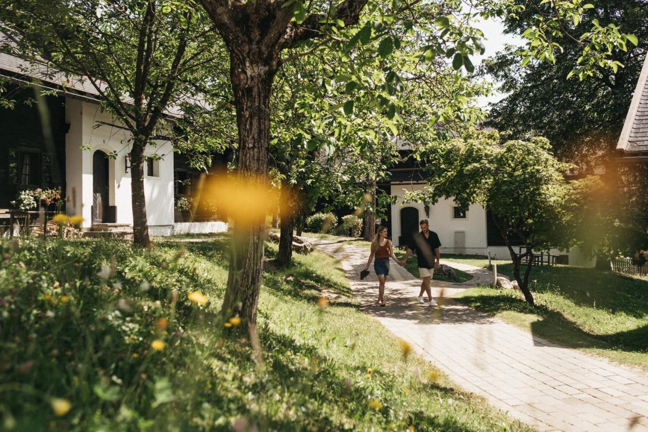 Naturel Hoteldorf Schoenleitn Latschach ober dem Faakersee Εξωτερικό φωτογραφία