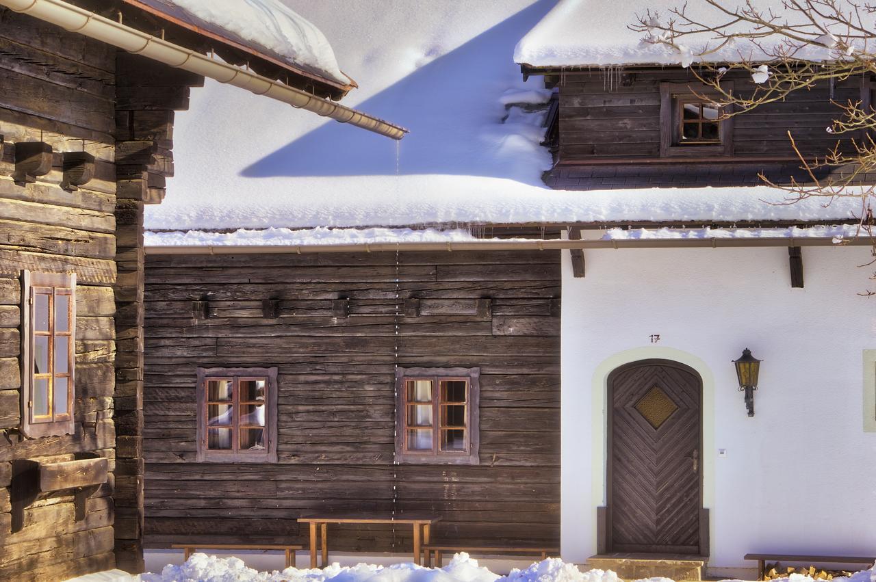 Naturel Hoteldorf Schoenleitn Latschach ober dem Faakersee Εξωτερικό φωτογραφία