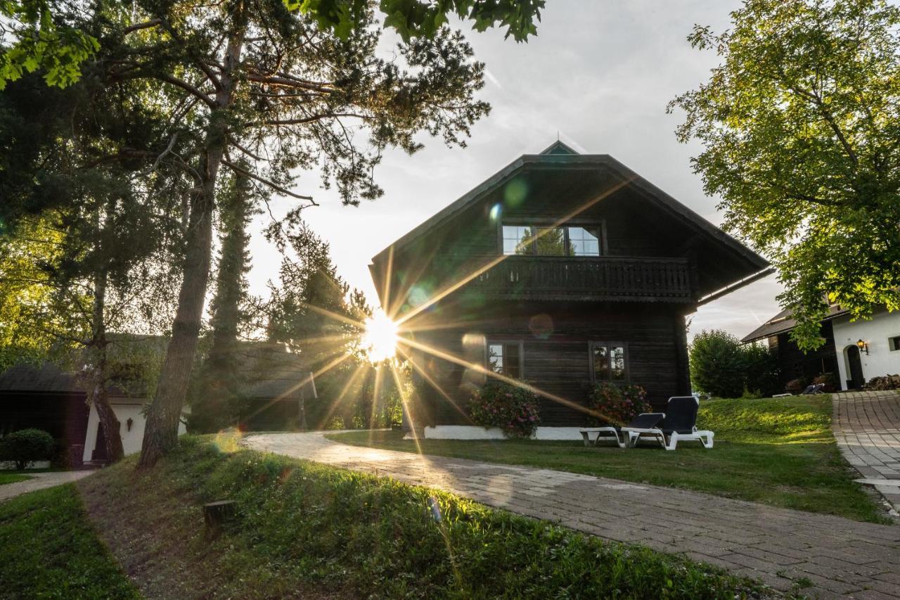 Naturel Hoteldorf Schoenleitn Latschach ober dem Faakersee Εξωτερικό φωτογραφία